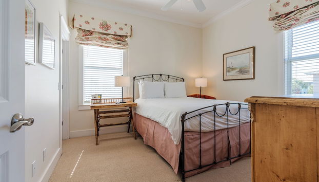 Pet Friendly Seacrest Home for 10 - Resort Pool + Beach Shuttle - Foto 4, Habitación