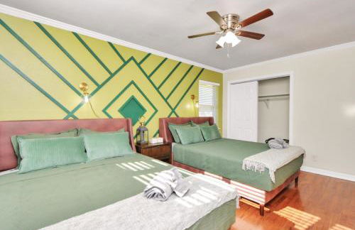 Luxury Retreat with Heated Pool, Firepit, Outdoor Cinema - Foto 15