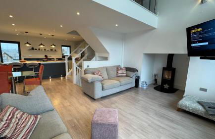 The Lake House - Photo 2