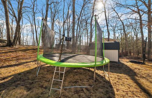 Home in Bushkill Saw Creek Poconos area - Photo 57