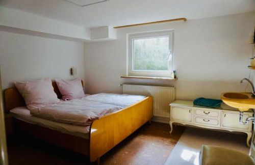 Cozy house with courtyard - Foto 13