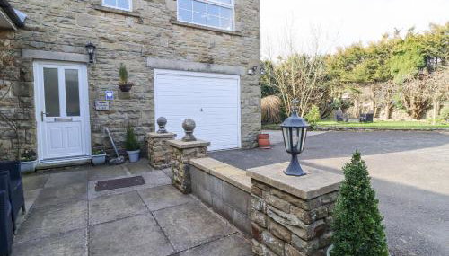 Foxholes Lodge - Photo 1