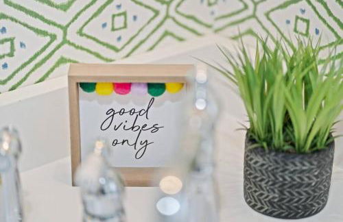 Stonewall Bungalow 2 - Sleeps 2 - Foto 22