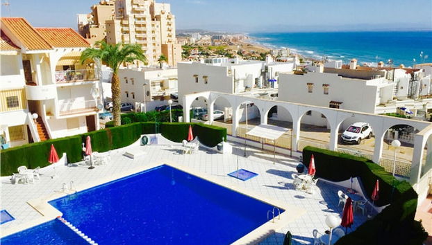 Apartment with pool, sea views & balcony less than 10min walk to La Mata Beach! - Foto 2, Imagen principal