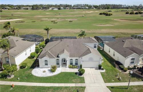 596 Modern 5 bed home overlooking beautiful golf course and conservation with Games room - Foto 30