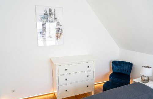 2 Schlafzimmer, Offene Küche, Balkon und Terrasse - moderne 90qm in ruhiger, zentraler Lage - nur 500m bis zum Strand - Foto 24