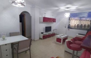 Adosado con piscina y terraza a 700m de la playa - Foto 9