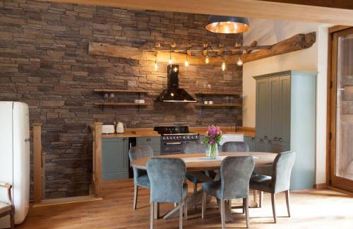 Owls Nook Barn, Luxury Barn with Hot Tub & Sauna - Foto 4