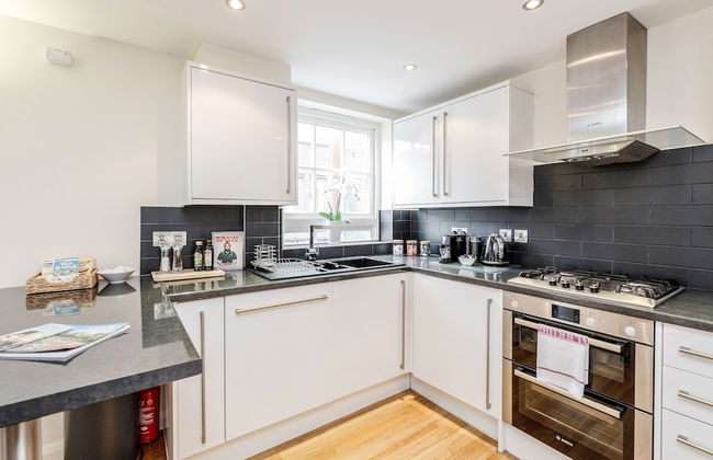 Large Apartment near Windsor Castle - Photo 6