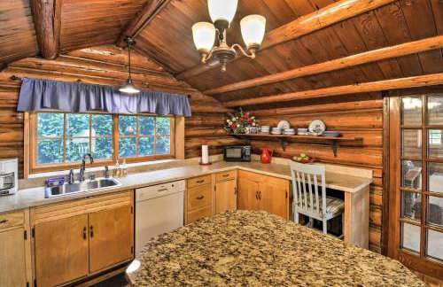 Wheelchair-Accessible Belfair Cabin w/ Patio! - Foto 8