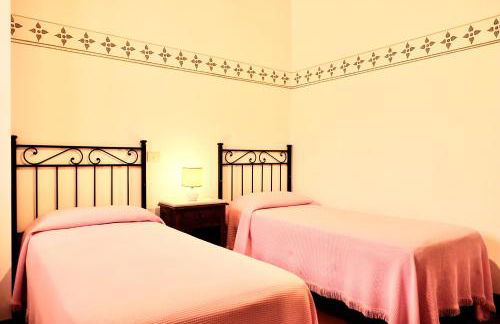 Villa Buonsignori - Wine & Olive Oil Farm - Foto 11