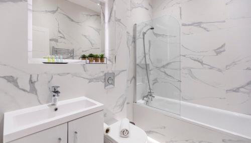 Welcoming and Spacious Apartment- Excellent Location - Foto 3, Shower