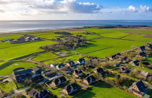 Seesucht-Föhr - Moderne Reet-Haushälfte mit Sauna, Garten & Terrasse nahe Wattenmeer - Photo 3