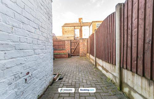 Spacious 3-Bedroom House in Manchester with Free Parking - Foto 11