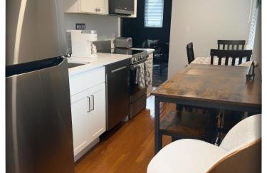 Charming 3BR Apartment at Historic Salem Common - Lally's House" - Foto 3