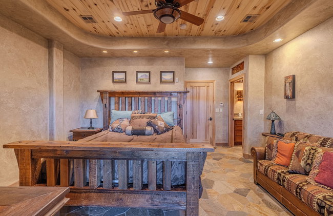 Cougar Ridge Resort - Photo 11