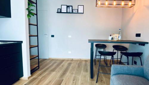 M4 BLACK Monolocale Moderno e Funzionale - Foto 3