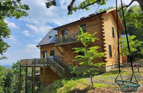 Modern Mountaintop Log Home with Amazing Views! - Foto 14