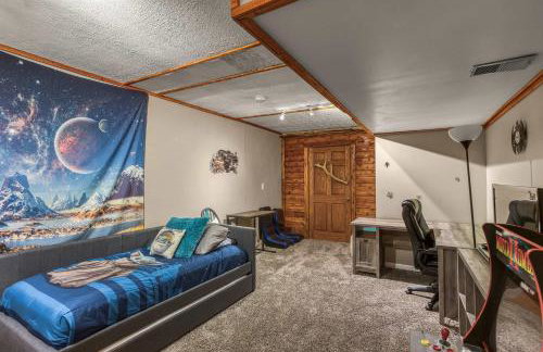 Mountain retreat w 2 fireplaces & lake - Foto 44