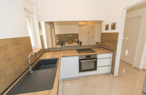 Casa Lidia - Modern & Spacious & Few Steps to Beach & Breathtaking View - Photo 16