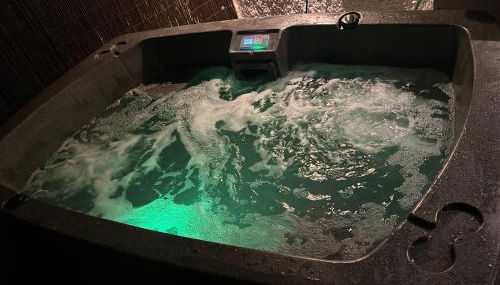 Clover Neuk - Hot Tub - Coorie Doon Stays - Foto 2