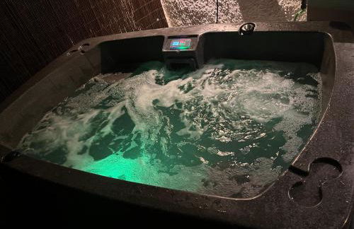 Clover Neuk - Hot Tub - Coorie Doon Stays - Foto 2