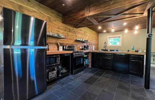 Modern Industrial Farmhouse - The Wayback - Foto 6