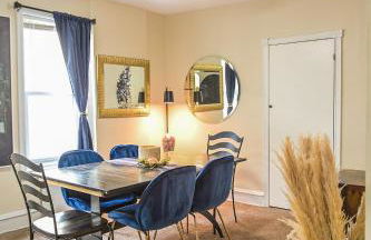 Chic 4BR Dwelling with Backyard in Philadelphia - Foto 12