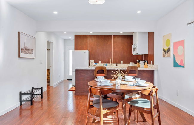 2 Units in Prime Hollywood Location Chic Renovated 1bdrs w/ Patio Avantstay - Foto 20