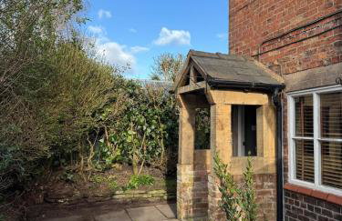 Cheshire Countryside Escape with Garden & Sunrise View - Foto 23