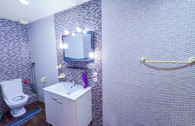 Luxor Home - Spacious & proximity to CFC - Photo 20