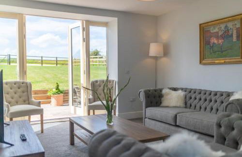 Butterwick - Barn Conversion with a hot tub on a Country Estate - Photo 2