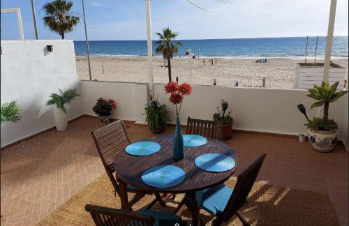 AMAZING FRONTAL BEACH APARTMENT #Traveller's Awards2023 - Foto 1