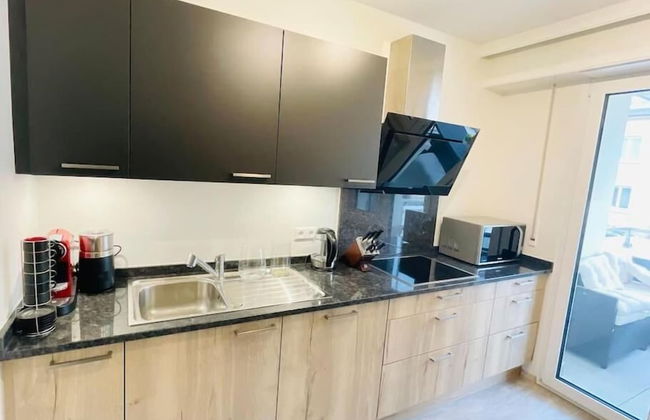 3 bedrooms in Center Terrace & Parking - Photo 7