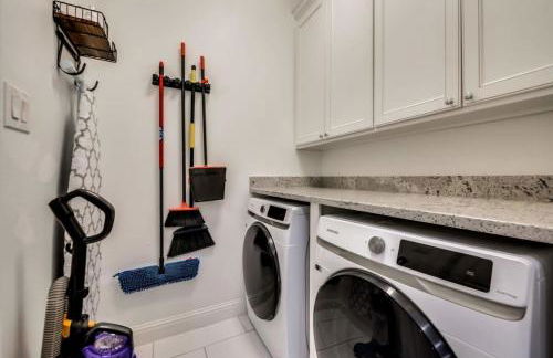 Valley Vista Luxury Retreat w Pool Cinema Games - Foto 33