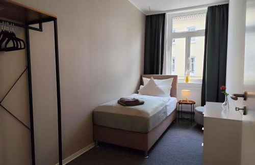 ApartZ - Celle Altstadt - bis 9 Personen Ideal für Familien und Gruppen, 3 SZ, 2 Bäder, Infrarotsauna, inklusive Parkplatz, Dachterrasse - Photo 8