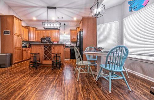 LAKEFRONT 7 MIN to OAKLAWN & 10 MIN to DOWNTOWN STR License #A22-0004 - Foto 25