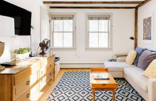 1830 Enchanting, Light-Filled Farmhouse Apartment - Foto 2