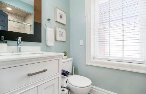 Chic 4BR 3BA Historic Home Near Country Club Plaza - Photo 27