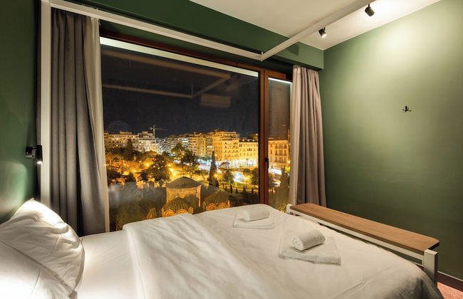 Zeus is Loose Hostel - Photo 15