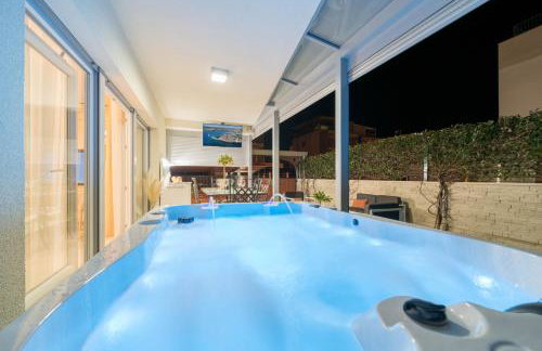 Apt GioAn Novigrad, 500m to Sea, private heated Jacuzzi, BBQ, free parking - Photo 3