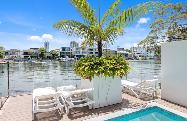 Waterfront Escape at Essentia - Foto 1