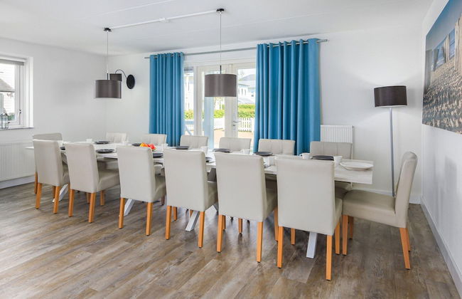 Villa in Hellevoetsluis Near North Sea Beach - Photo 14