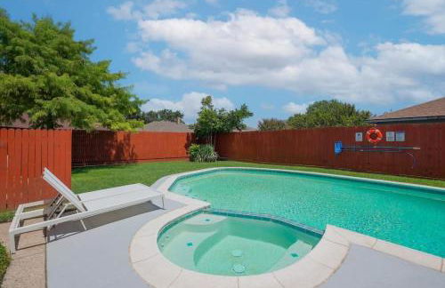 Vibrant Spacious Home w Private Pool and Jacuzzi - Foto 45