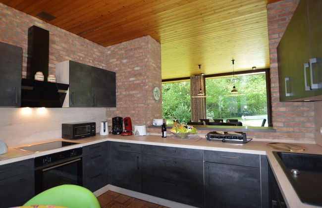 Luxury Villa with Swimming Pool near F1 Circuit - Foto 9