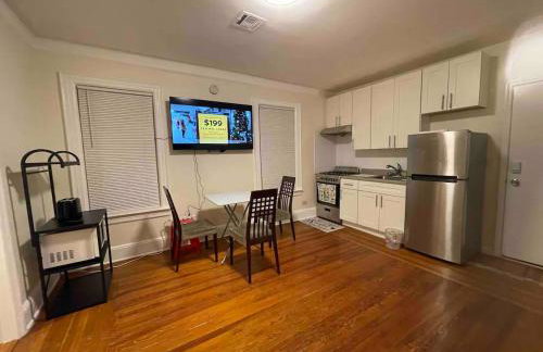 Entire Beautiful 2BR Apartment [L]. Convenient location in the heart of Queens! - Foto 1