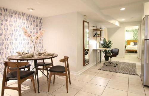 Lincoln Park Place Capitol Hill with Parking - Photo 11