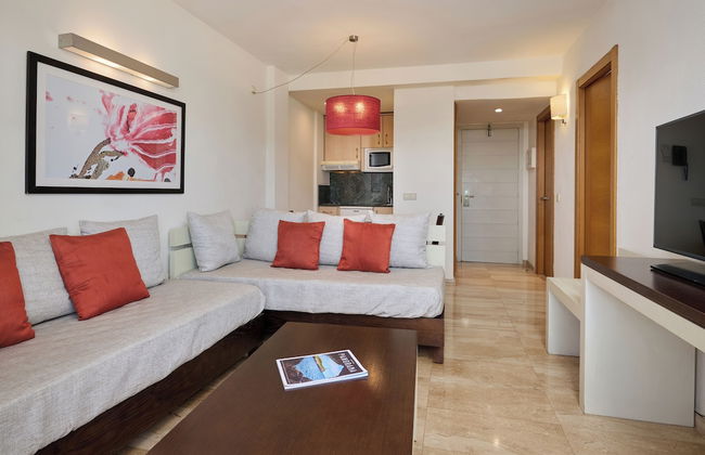 Grupotel Alcudia Suite - Photo 4