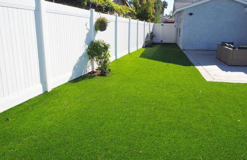 Luxury 3BR, 2BA Newly Renovated with Huge Backyard - Photo 24