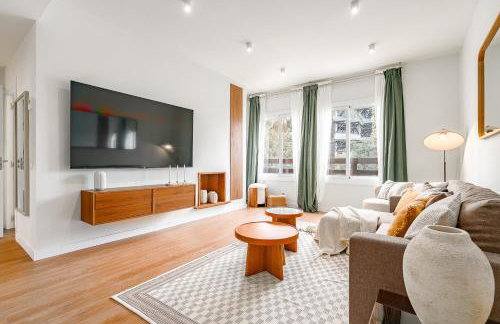 The Stadium Luxe Apartment - Photo 1